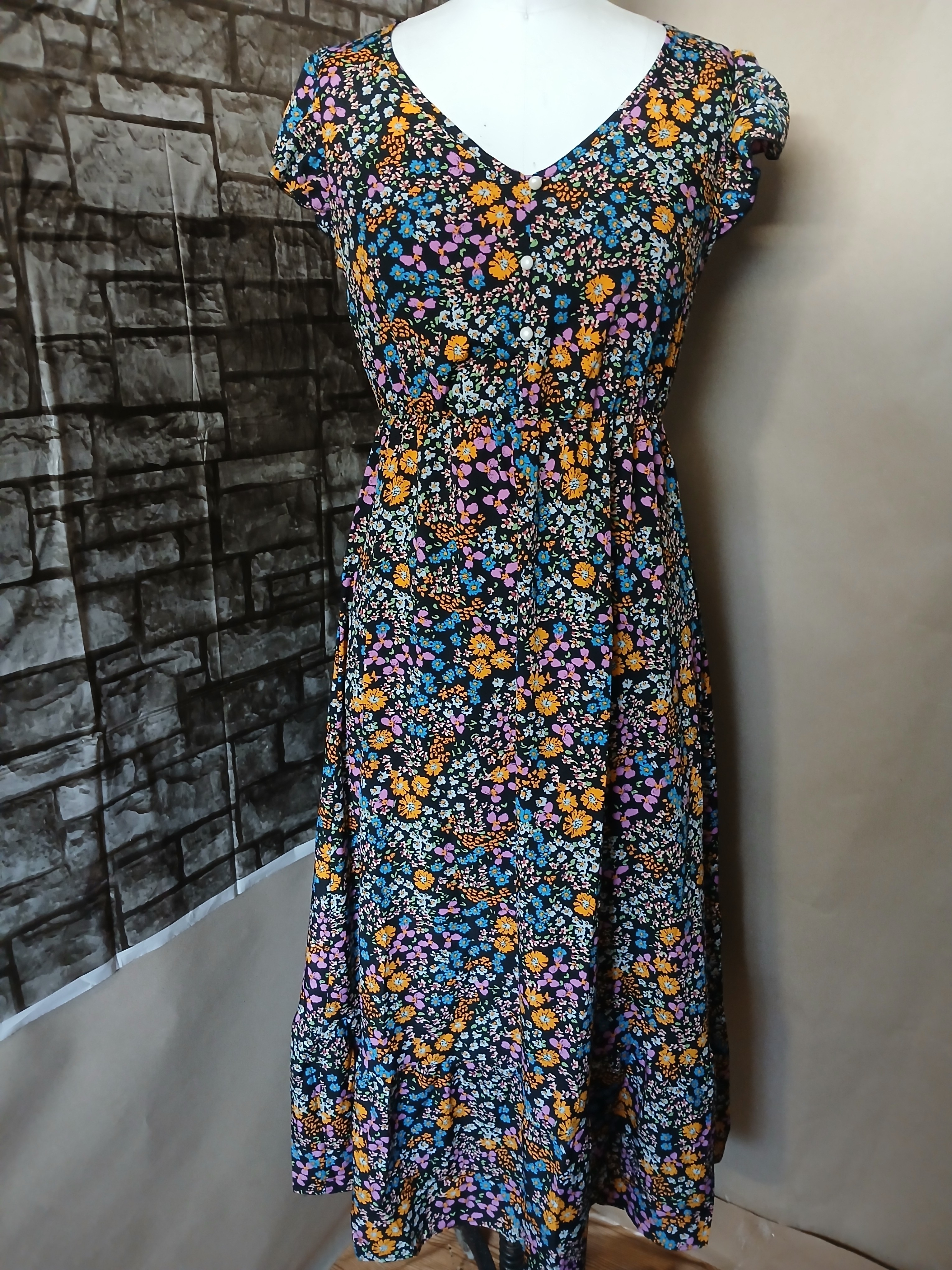 Emery Rose Black Floral Maxi Dress - Black Multicolor